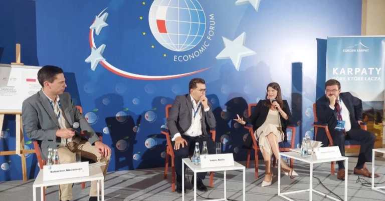 XXXIII. Gazdasági Fórum